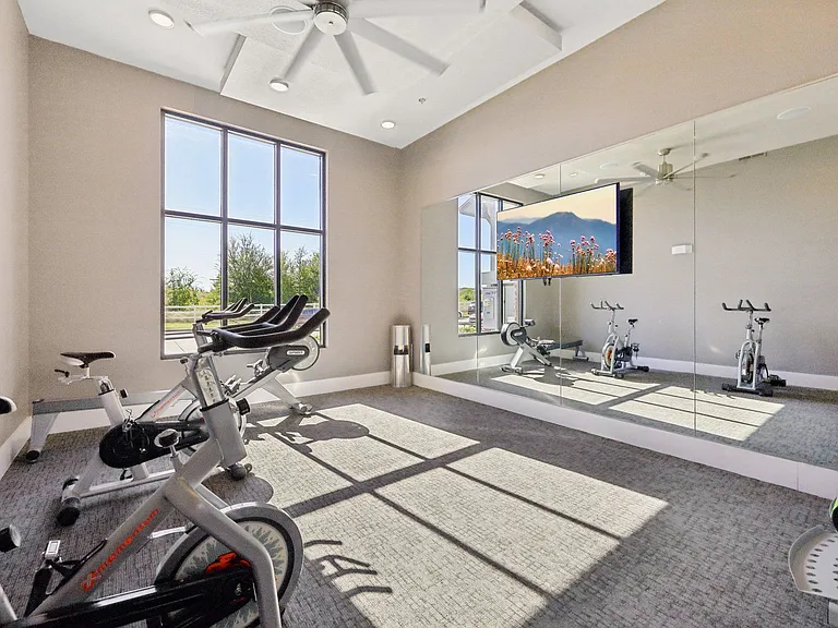 Luxia Craig Ranch — Photo 35