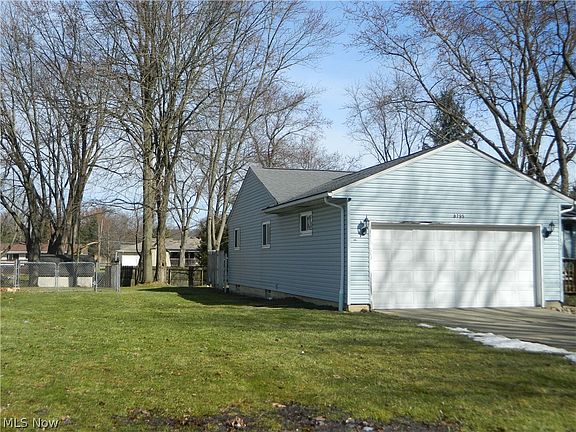 4th image of 3795 Bramblewood Dr