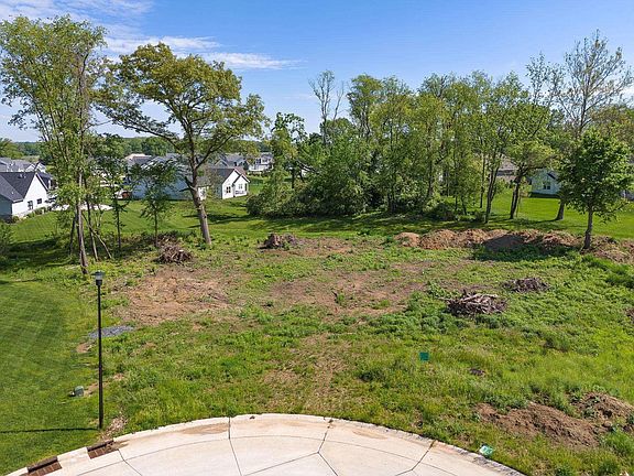 3rd image of 4262 Admirals Landing Dr
