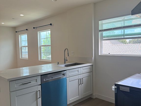 4th image of 136 W Center St #A