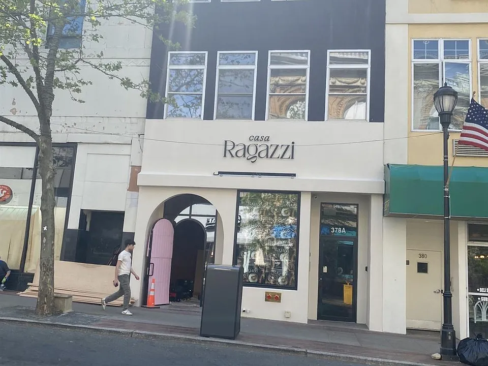378 George St #201