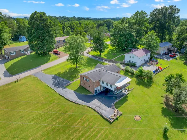 308 Lake Dr, Columbia, TN 38401
