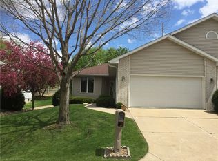 3117 Yorkshire Dr NE, Cedar Rapids, IA 52402