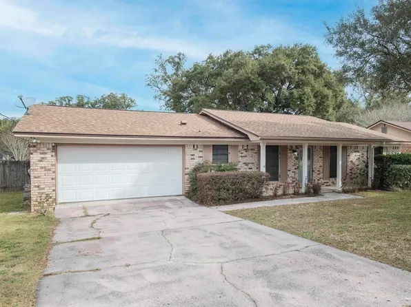 6940 Falcon Dr, Pensacola, FL 32526