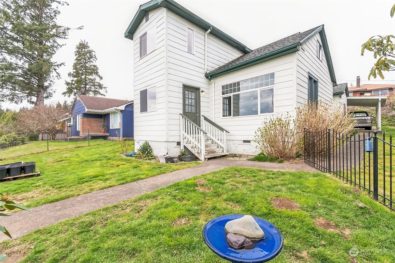 516 1st Avenue photo 1