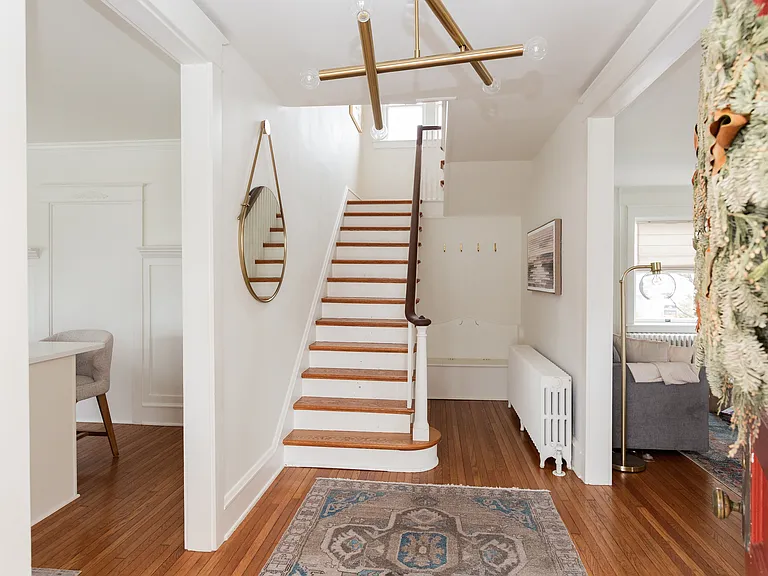121 W Main St — Photo 11