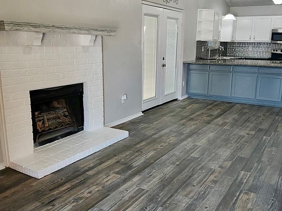 4th image of 740 Versailles St