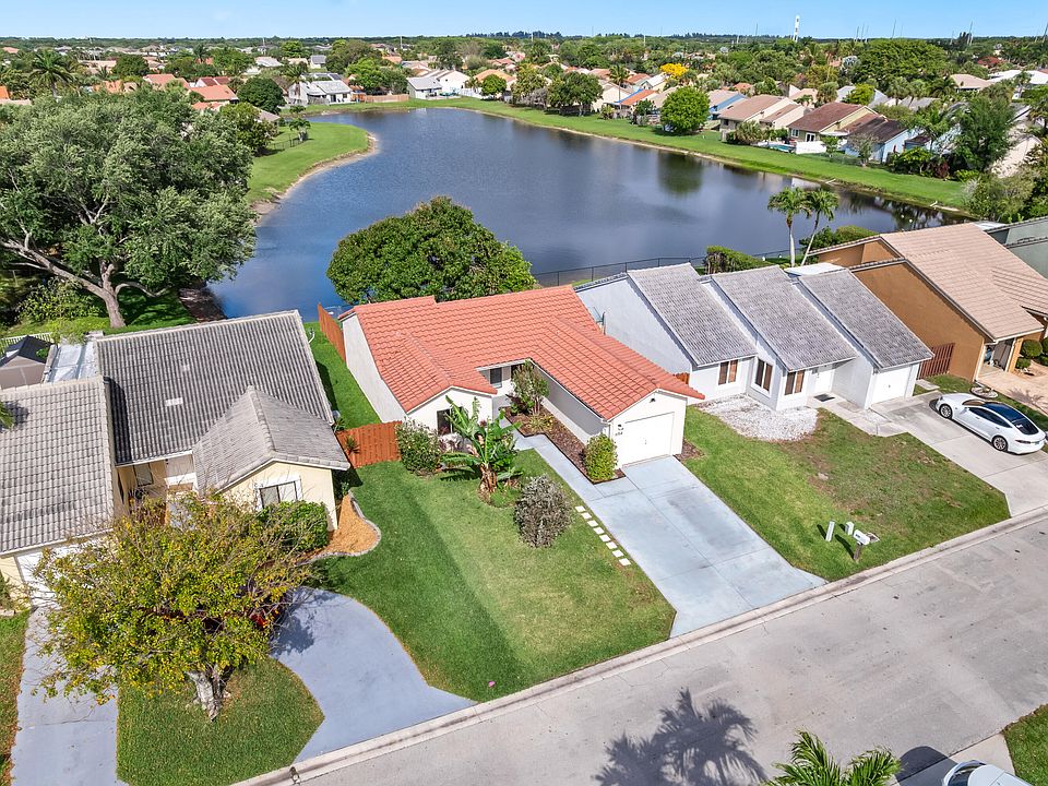 1st image of 6154 Country Fair Circle
