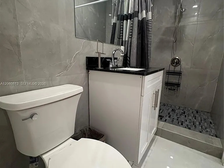 2400 Casablanca Dr #A — Photo 2