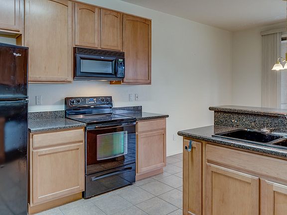 10_2600_E_Springfield_Place__10_mls