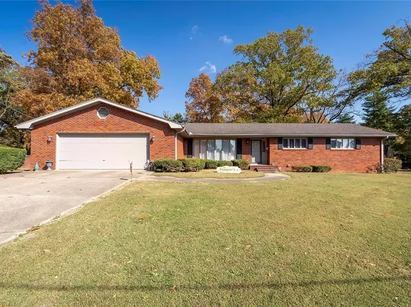 2508 1st St, Eldorado, IL 62930