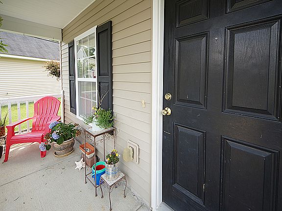 2nd image of 153 Old Tree Rd