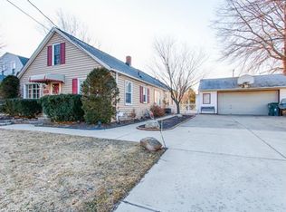 30128 Robert St, Wickliffe, OH