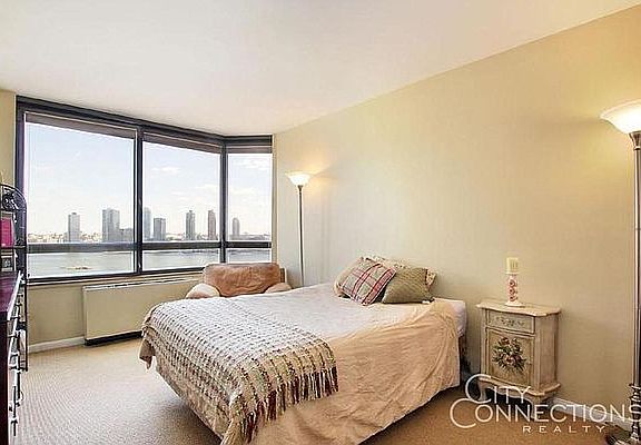 3rd image of 630 1st Ave APT 21M