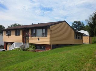 831 Irving Ave, Endicott, NY 13760