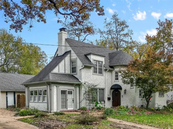 556 S Rock Hill Rd, Saint Louis, MO 63119