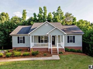 2318 39th Avenue Ct NE, Hickory, NC 28601