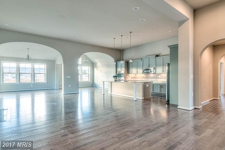 2nd image of Creekside Green Pl