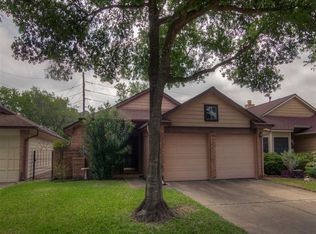 7772 Park Falls Dr, Houston, TX 77095