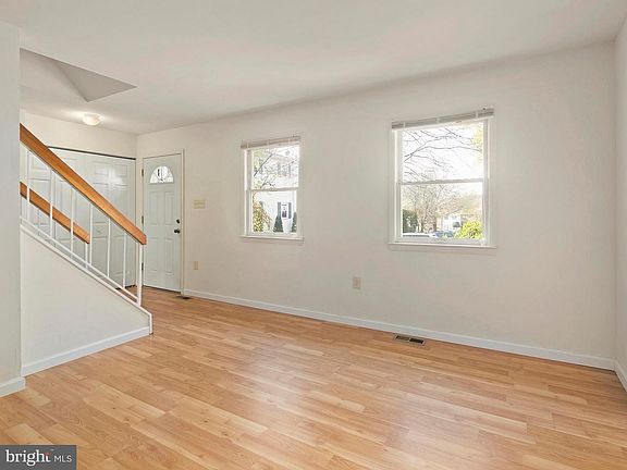 3rd image of 3051 White Birch Ct