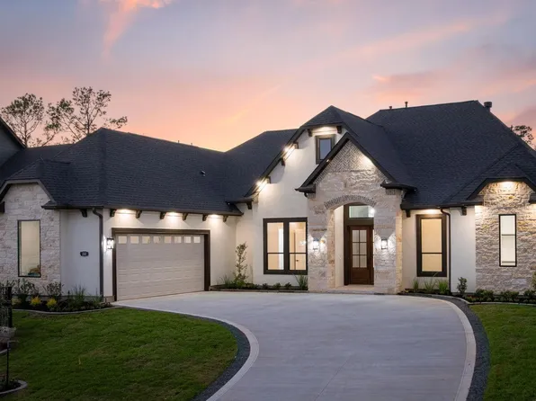 202 Victoria Ct, Montgomery, TX 77356