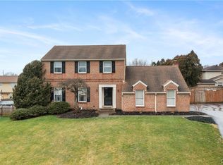 3495 Crestwood Dr, Bethlehem, PA 18020