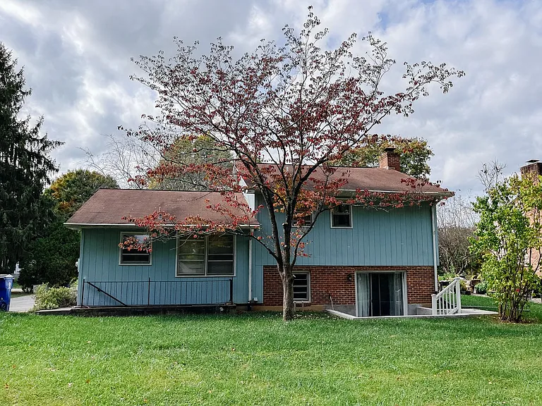 2505 Plymouth St — Photo 6