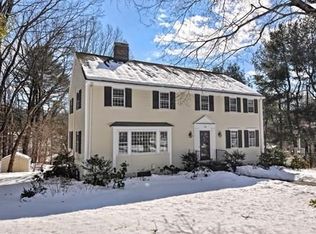 16 Sturbridge Rd, Wellesley, MA 02481