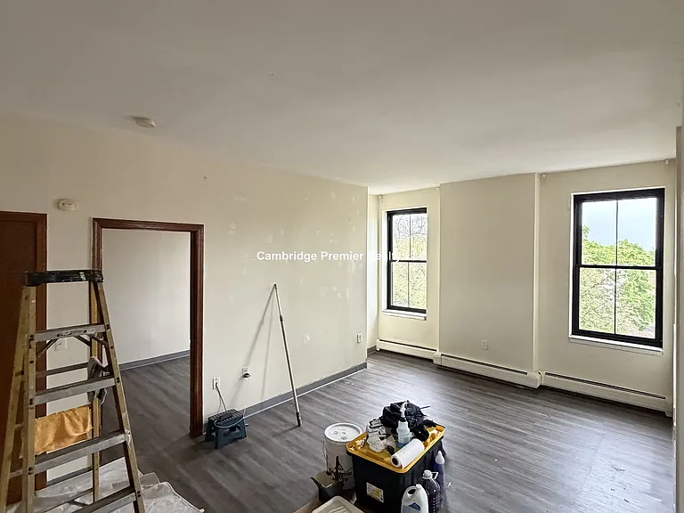 247 Pearl St #301 — Photo 1