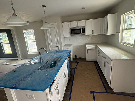 4th image of 1101 Brookrun Dr