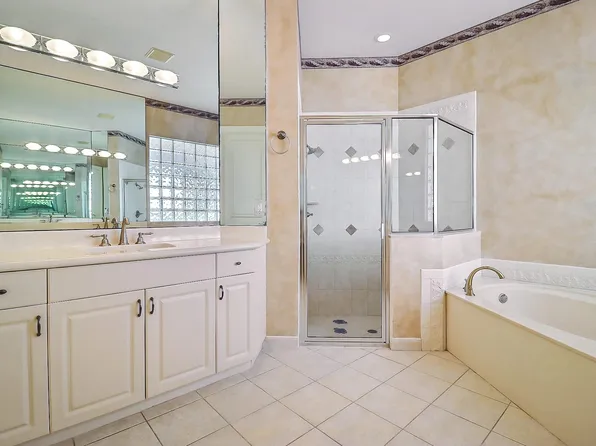 8452 Legend Club Drive, West Palm Beach, FL 33412