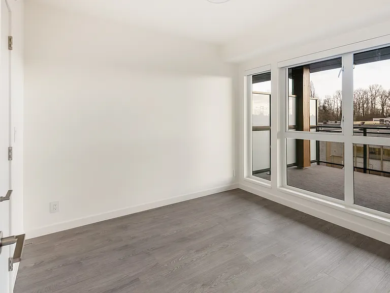 1060 Churchill Cres #312 — Photo 22