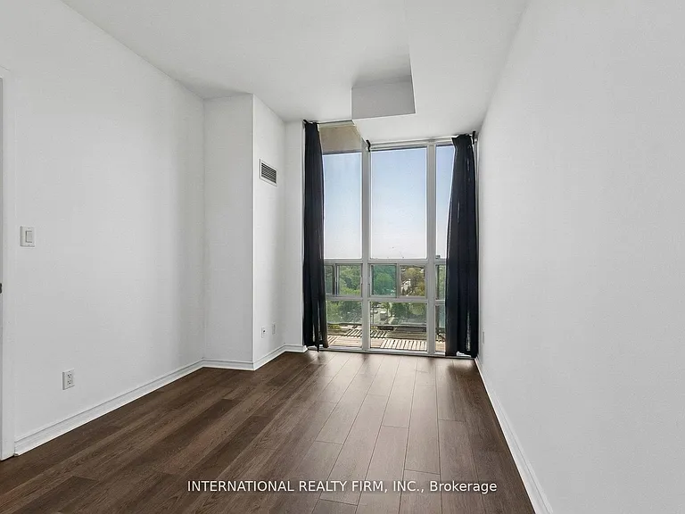 3391 Bloor St W #1011 — Photo 19