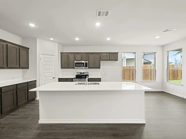 402 Saddle Ct #402 — Photo 5