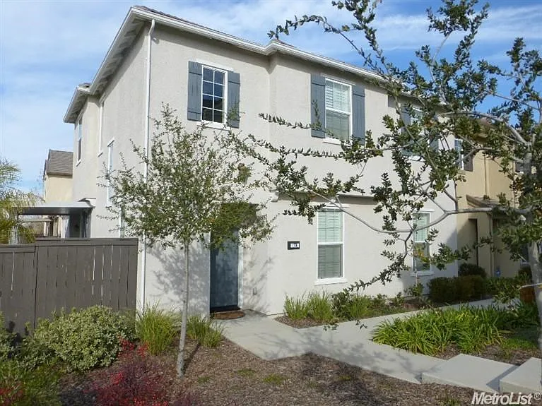 178 Talmont Cir photo 1
