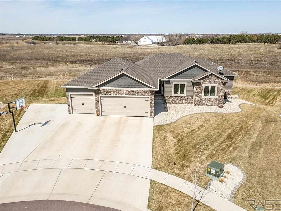 1st image of 7101 S Cortez Cir