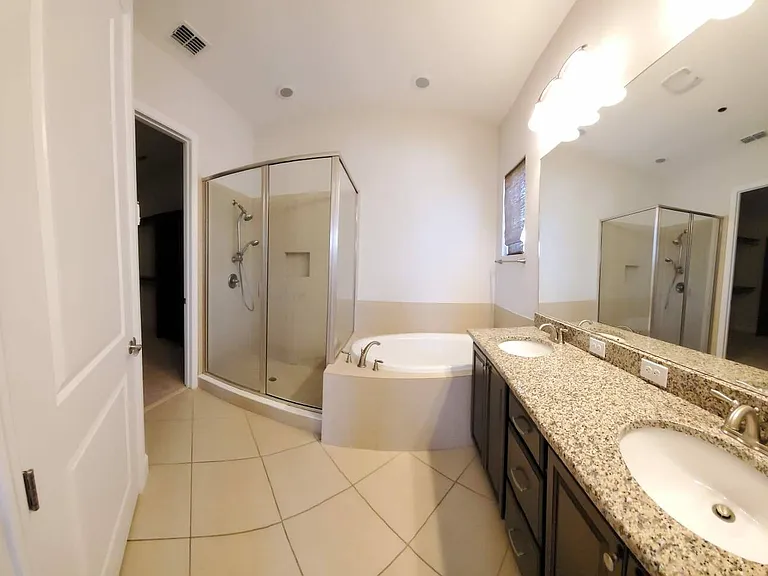 9025 Laureate Blvd — Photo 12