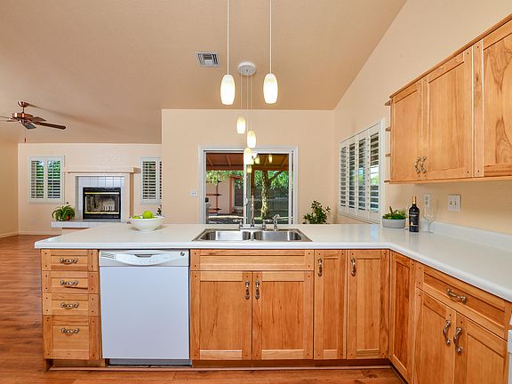 5th image of 9375 N Hampshire Dr
