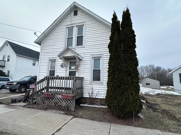 237 Cherry Ave, Oconto Falls, WI 54154