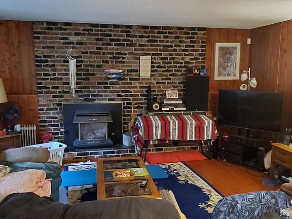 5th image of 12704 107a Ave