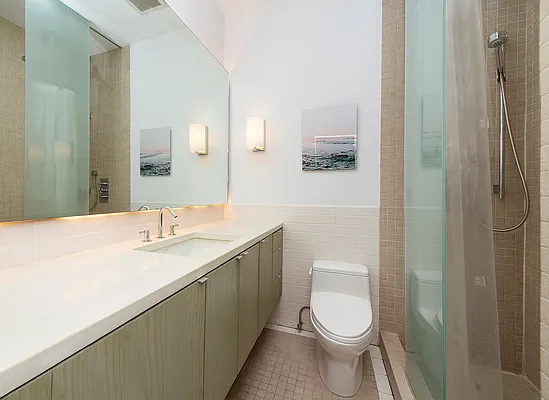 Sold by R New York | media 6