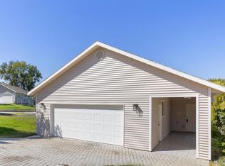 604 S Huntington Pl, Kennewick, WA 99336