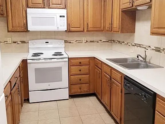 2nd image of 5407 Palm Valley Dr N