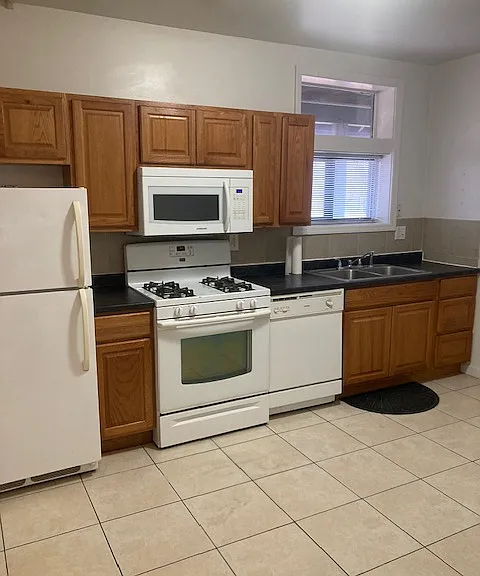 1433-41 S Vandeventer Ave — Photo 3
