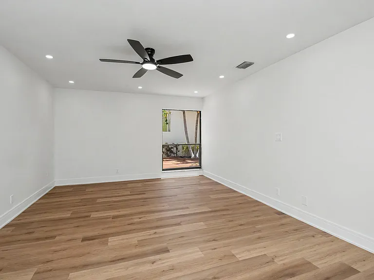 21440 Campo Allegro Dr — Photo 25