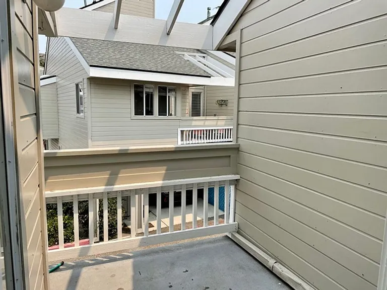1185 E Foothill Blvd #20 — Photo 4