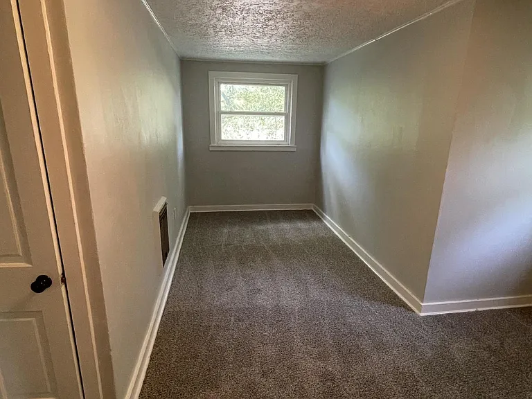 112 Elm St #C — Photo 7