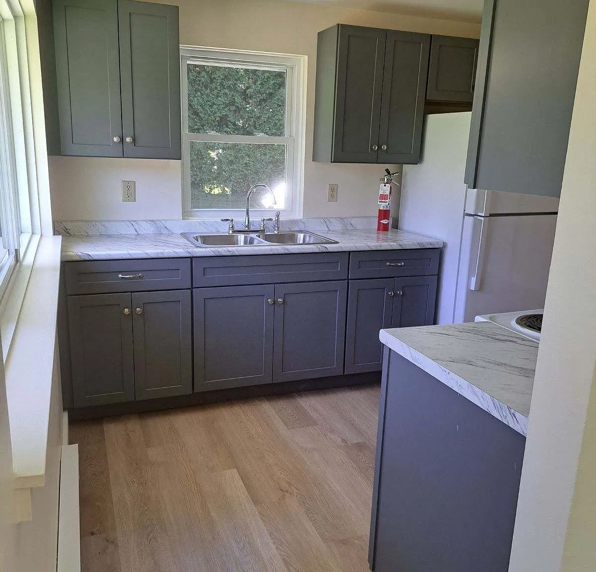 4 bed, 1.5 bath, $1,670 — Photo 1