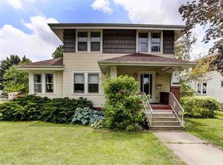 327 E 7th St, Auburn, IN 46706