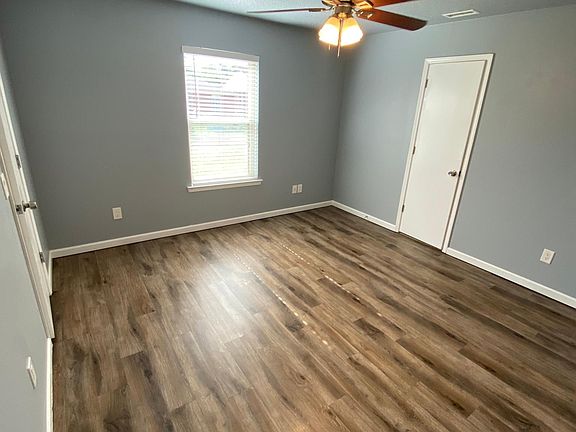 4th image of 5902 Samantha St #B